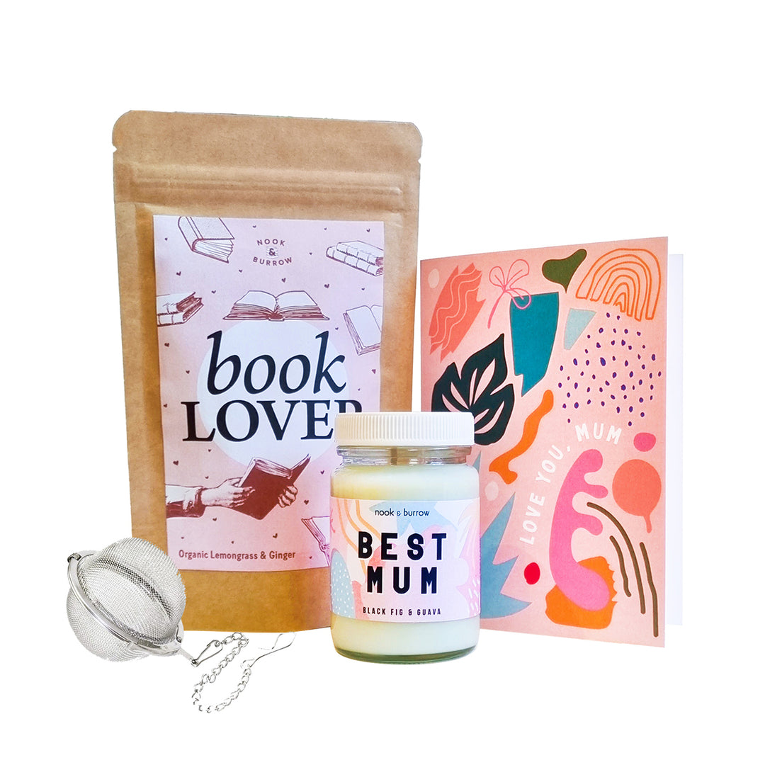 Best Mum Gift Box with a pack of loose leaf tea, tea strainer, best mum candle and designed greeting card that says 'Love you, Mum'